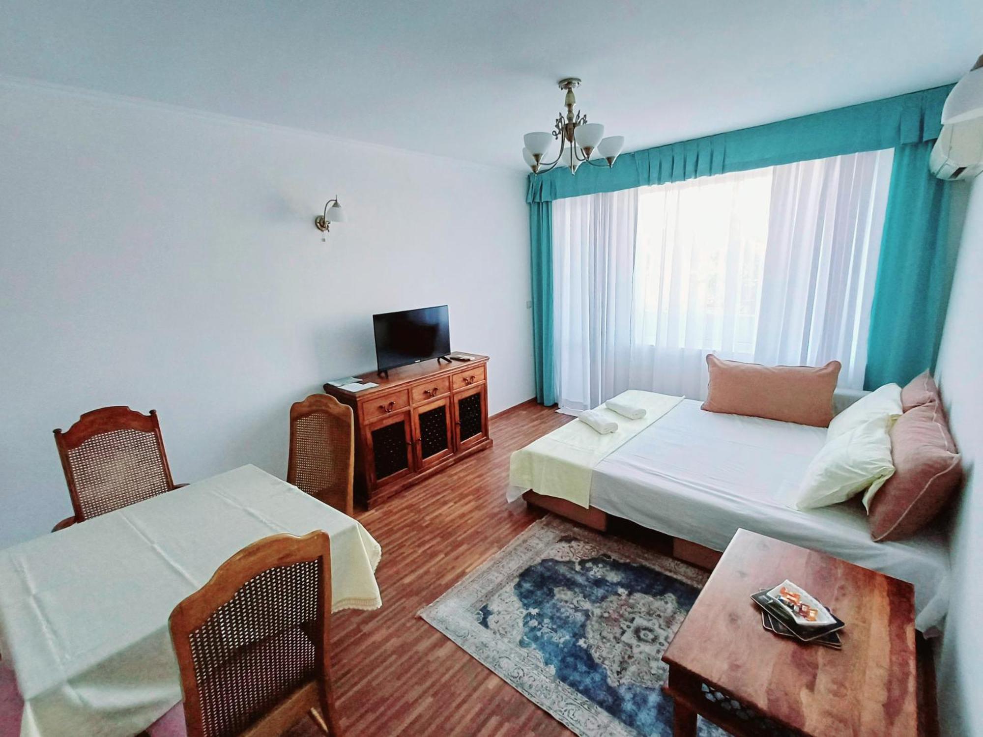 Wild Cherry Apartments Saints Constantine and Helena Luaran gambar